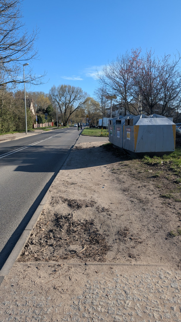 kolejny fragment brakującego chodnika kolejny fragment brakującego chodnika